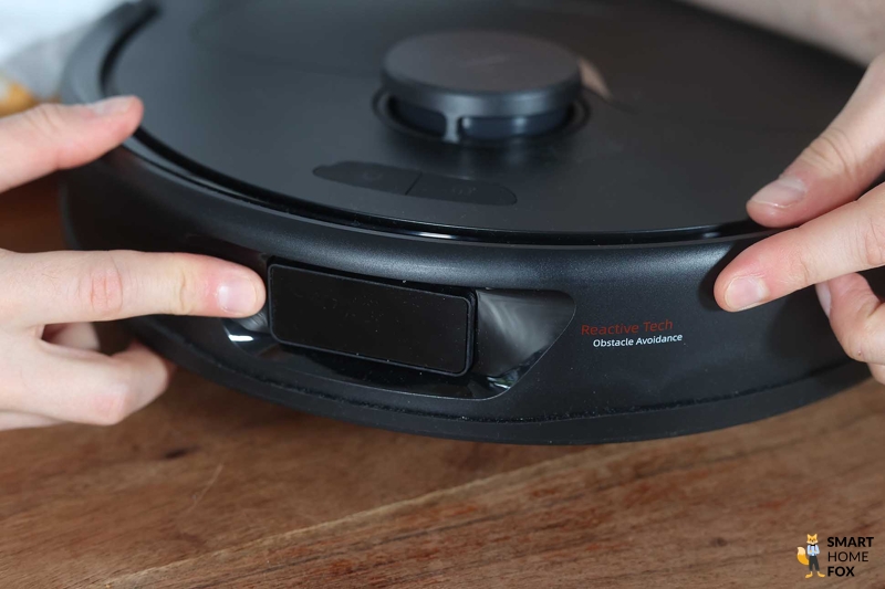 Die Reactive Tech Technologie des Roborock Q Revo ist von Vorne zu sehen.